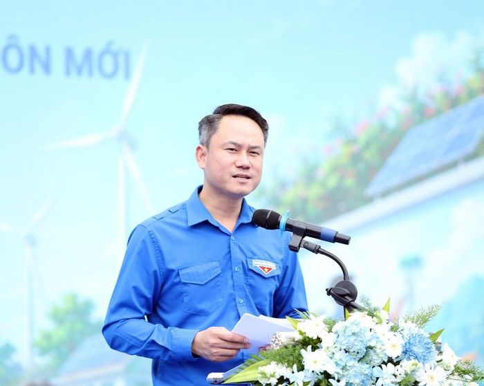 Anh Nguyễn Kim Quy, Bí thư Trung ương Đoàn, Phó Chủ tịch Thường trực Trung ương Hội LHTN Việt Nam phát biểu tại chương trình