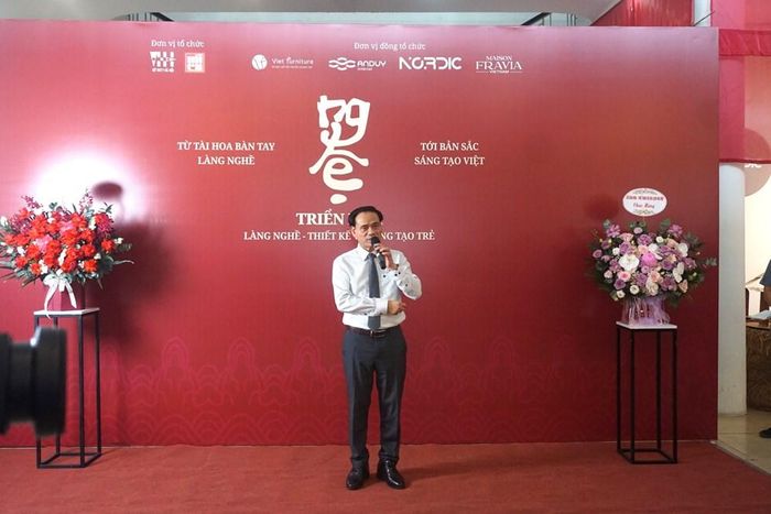 PGS.TS Phạm Hùng Cường, Hiệu trưởng Trường Đại học Mỹ thuật Công nghiệp phát biểu tại Lễ khai mạc Triển lãm