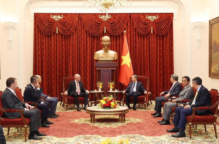 Tổng Bí thư, Chủ tịch nước Tô Lâm tiếp Chủ tịch FIFA Gianni Infantino. Ảnh: Thống Nhất – TTXVN