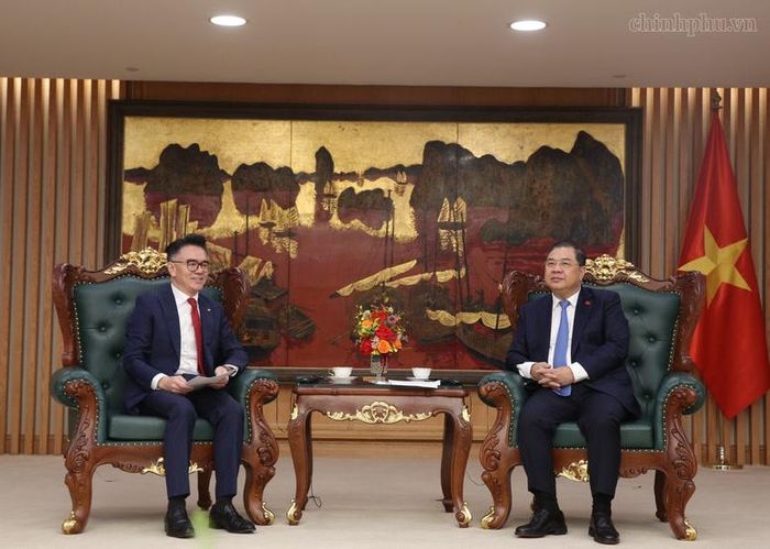 Phó Thủ tướng Thường trực khẳng định Chính phủ Việt Nam hoan nghênh và tạo điều kiện thuận lợi để TCL tiếp tục đầu tư lâu dài, hiệu quả, bền vững tại Việt Nam - Ảnh: chinhphu.vn/Nguyễn Hoàng