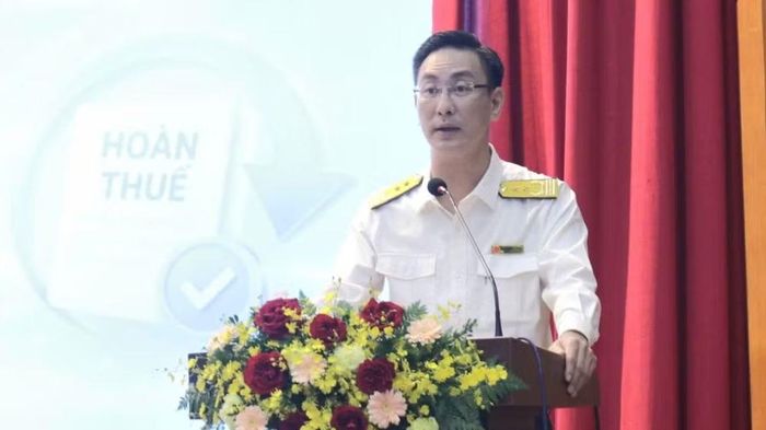 Ông Đoàn Minh Dũng, Trưởng Thuế Thành phố Hồ Chí Minh, phát biểu ý kiến tại hội nghị.