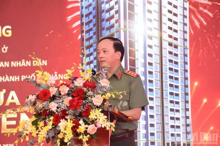 Đồng chí Thượng tướng Đặng Hồng Đức, Ủy viên Trung ương Đảng, Thứ trưởng Công an, phát biểu tại buổi lễ.