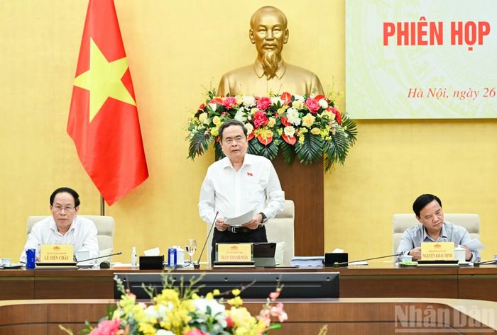 Chủ tịch Quốc hội Trần Thanh Mẫn, Trưởng Ban Chỉ đạo Tổng rà soát hệ thống văn bản quy phạm pháp luật phát biểu kết luận phiên họp. (Ảnh: DUY LINH)