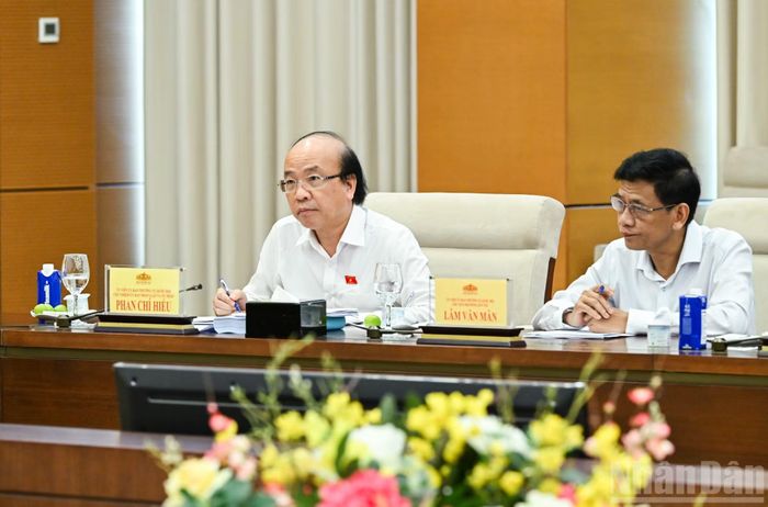 Các đại biểu dự phiên họp. (Ảnh: DUY LINH)