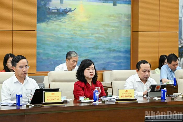 Các đại biểu dự phiên họp. (Ảnh: DUY LINH)