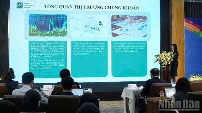 Toàn cảnh hội nghị.
