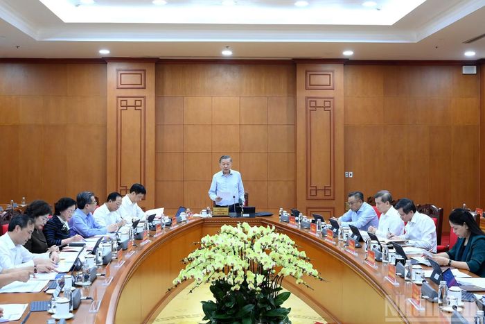 Quang cảnh cuộc làm việc tại Trụ sở Trung ương Đảng.