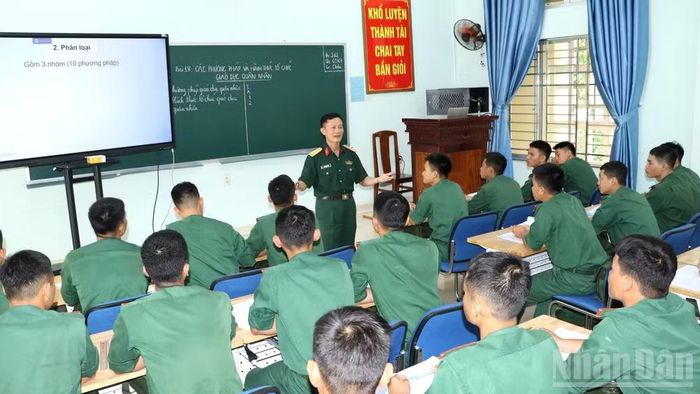 Trường Sĩ quan Lục quân 2 không ngừng đổi mới, sáng tạo trong công tác đào tạo học viên.