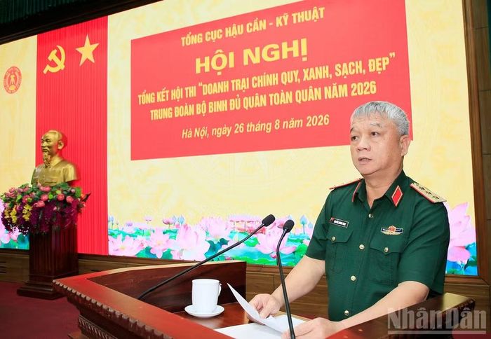 Thượng tướng Nguyễn Quang Ngọc, Ủy viên Trung ương Đảng, Thứ trưởng Quốc phòng phát biểu chỉ đạo tại hội nghị. (Ảnh: TRẦN THÔNG)