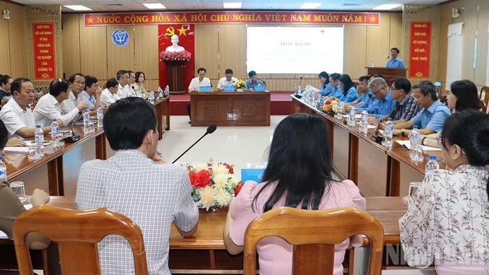 Quang cảnh hội nghị ký kết. (Ảnh: HIỂN CỪ)