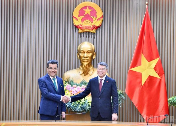 Thủ tướng Chính phủ Lê Minh Hưng và Quốc vụ khanh Ấn Độ. (Ảnh: THANH GIANG)