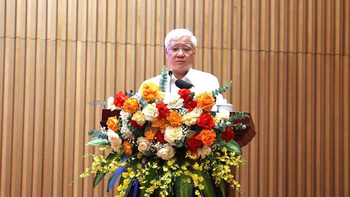 Phó Chủ tịch Thường trực Quốc hội Đỗ Văn Chiến phát biểu chỉ đạo tại hội nghị. (Ảnh: VĂN TÌNH)