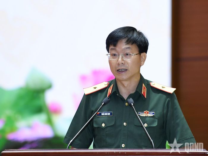 Các đại biểu phát biểu ý kiến tại hội nghị. 