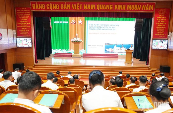  Quang cảnh hội nghị.
