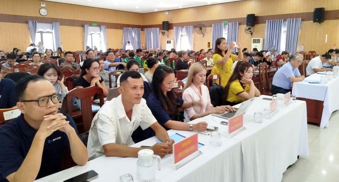 Phó Chủ tịch Thường trực UBND phường An Khê Tào Hùng phát biểu khai mạc lớp tập huấn.