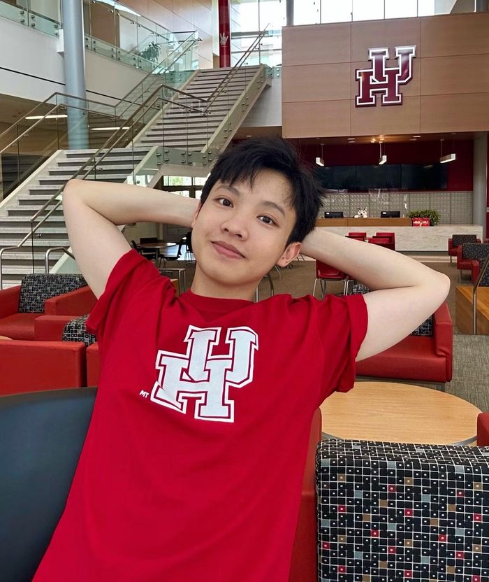 Hữu Thông hiện đang là nghiên cứu sinh hệ Tiến sĩ, trường ĐH Houston (Mỹ).