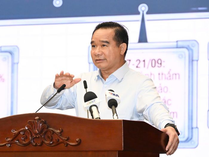  Phó Bí thư Thành ủy, Chủ tịch UBND TPHCM Nguyễn Văn Được phát biểu tại hội nghị. Ảnh: VIỆT DŨNG 
