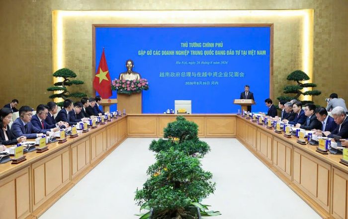  Thủ tướng Lê Minh Hưng chủ trì cuộc gặp gỡ các doanh nghiệp Trung Quốc đang đầu tư tại Việt Nam. Ảnh: VIẾT CHUNG 