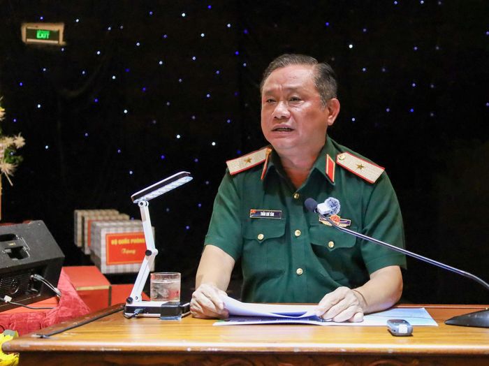  Thiếu tướng Trần Chí Tâm phát biểu tham luận. Ảnh: CẨM NƯƠNG 