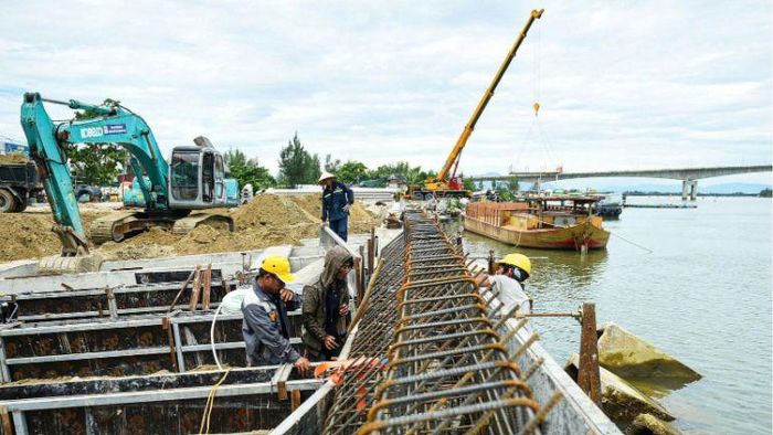 Dự án khắc phục khẩn cấp tuyến kè bảo vệ sông Thu Bồn khu vực An Lương, xã Duy Nghĩa và khắc phục xói lở bờ biển Hội An là một trong 10 dự án có tỷ lệ giải ngân thấp