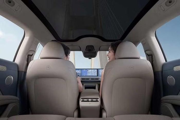Mẫu xe sedan điện IM L6 mới nhất, còn được gọi là IM5 tại một số thị trường khác, trong đó có Úc, sử dụng kiến trúc điện 800 V, hỗ trợ công suất sạc nhanh DC tối đa 396 kW.