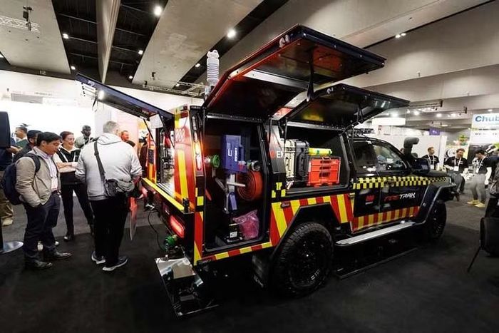 Ford Ranger Super Duty Fire Response Unit là sản phẩm hợp tác giữa Ford Australia , Đại học Deakin và đối tác Ford Pro Convertor, XL Service Bodies. Mục tiêu là đưa các đội cứu hỏa đến hiện trường sự cố nhanh hơn nhiều so với xe cứu hỏa cỡ lớn, nhằm đáp ứng tiêu chuẩn thời gian phản ứng khẩn cấp trong vòng 8 phút tại khu vực đô thị.