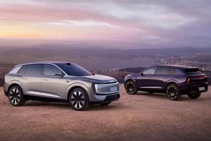 AUDI E5 Sportback và E7X được Audi phối hợp cùng SAIC Motor phát triển dành riêng cho thị trường Trung Quốc. Hiện hãng chưa có kế hoạch phân phối chính thức hai sản phẩm này tại Đức, song một nhà nhập khẩu tư nhân có tên Auto China đã đưa xe sang thị trường châu Âu với số lượng hạn chế.