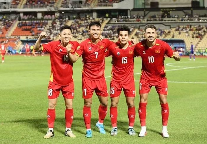 Việc dẫn trước đối thủ hai bàn cho phép Việt Nam chơi thực dụng hơn. Chỉ cần hòa hoặc để thua dưới 2 bàn là đủ bảo vệ chức vô địch.