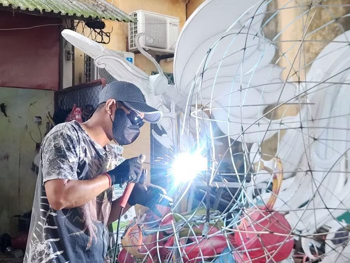 Khâu hoàn thiện các mô hình.