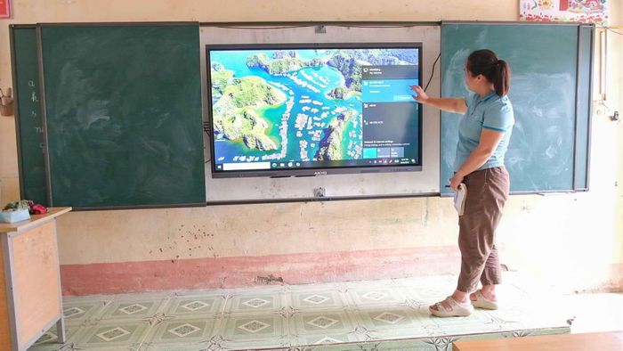 Nhiều thiết bị được đầu tư nhằm nâng cao chất lượng giáo dục vùng biên.