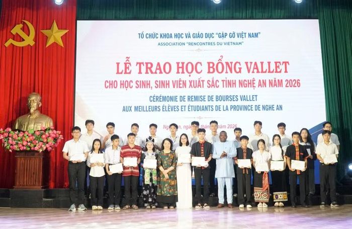 Trong số 116 học sinh nhận học bổng Vallet năm 2026 có nhiều em người dân tộc thiểu số. Ảnh: Hồ Lài