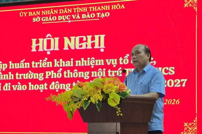 Ông Nguyễn Văn Dĩnh - Phó Giám đốc Sở GD&ĐT Thanh Hóa phát biểu tại Hội nghị tập huấn.