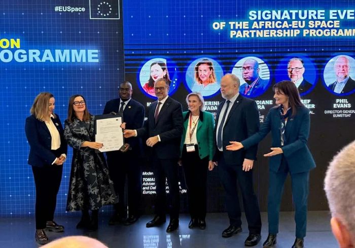 Lễ ký kết Chương trình Đối tác Không gian châu Phi-EU trị giá 100 triệu Euro. (Nguồn: AfSA)