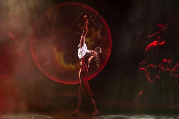  Sau hơn 15 năm, “Eugene Onegin” vẫn được đưa đi biểu diễn tại nhiều quốc gia và trở thành một trong những tác phẩm tiêu biểu trong sự nghiệp của Boris Eifman. (Nguồn: BTC) 