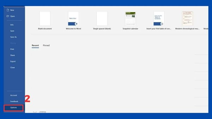Khi bảng tùy chọn xuất hiện, chọn Options để mở phần thiết lập của Word.