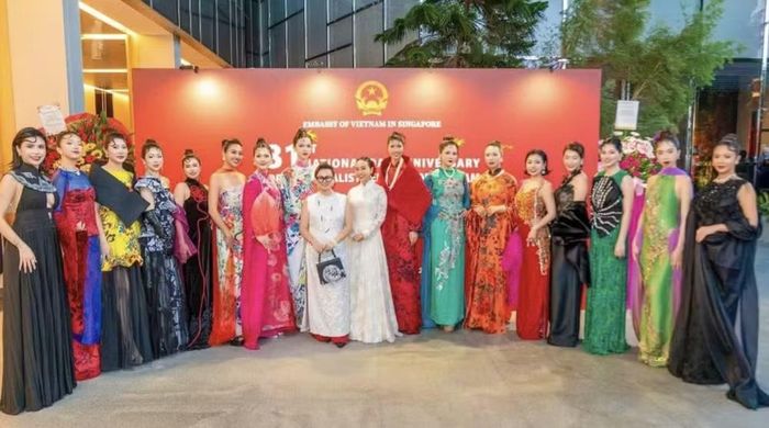 Bộ sưu tập “From Roots to Future-Từ cội nguồn đến tương lai” của nhà thiết kế Hồ Trần Dạ Thảo. Ảnh: BTC