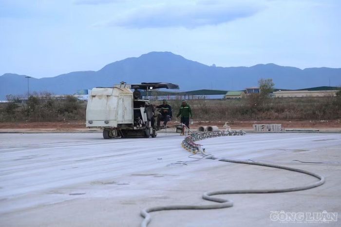 Sau khi hoàn thành, đường cất hạ cánh số 2 sẽ đáp ứng nhu cầu khai thác của cả hàng không dân dụng và quân sự, đồng thời sẵn sàng phục vụ nhiệm vụ quốc phòng, an ninh khi cần thiết