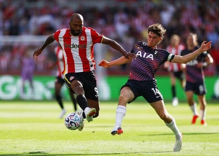 Thất bại đáng quên của Tottenham trong ngày ra quân tại Premier League 2026/2027.