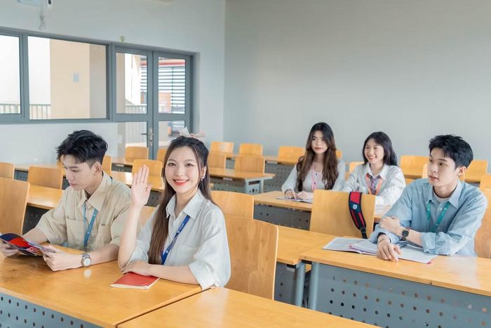 Thí sinh ôn tập cho kỳ thi Đánh giá năng lực