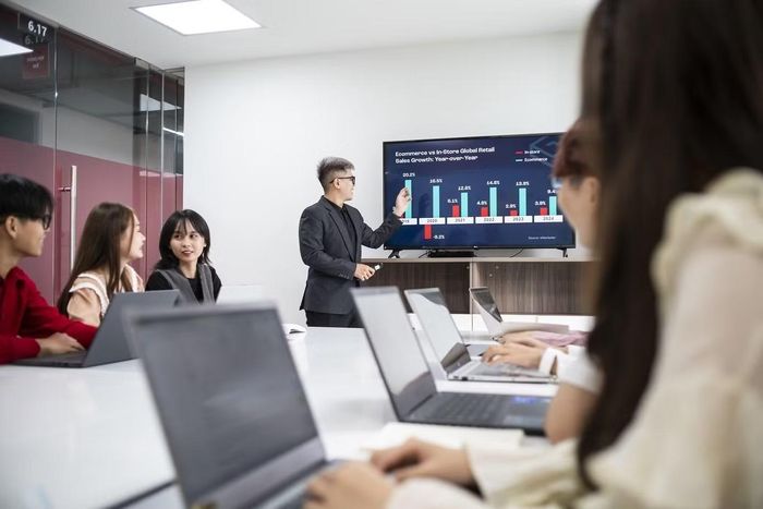 Sinh viên ngành Quản trị Kinh doanh được lựa chọn phát triển chuyên sâu theo các hướng đi (chuyên ngành) rõ ràng từ rất sớm