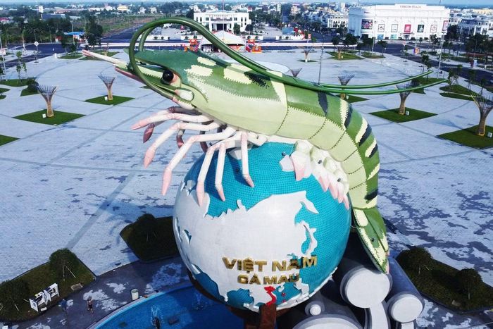 Để sự kiện diễn ra an toàn, UBND tỉnh giao Công an tỉnh xây dựng phương án bảo đảm an ninh trật tự, an toàn giao thông, phòng chống cháy nổ và bảo vệ an toàn cho người dân đến xem bóng đá.