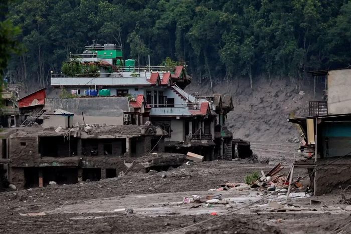 Cảnh tan hoang ở khu vực biên giới Nepal. (Ảnh: Reuters)