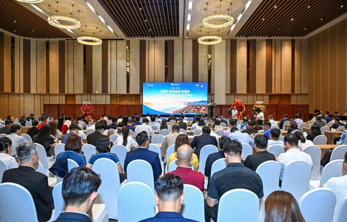 Toàn cảnh hội thảo Bất động sản Du lịch nghỉ dưỡng Việt Nam 2026.