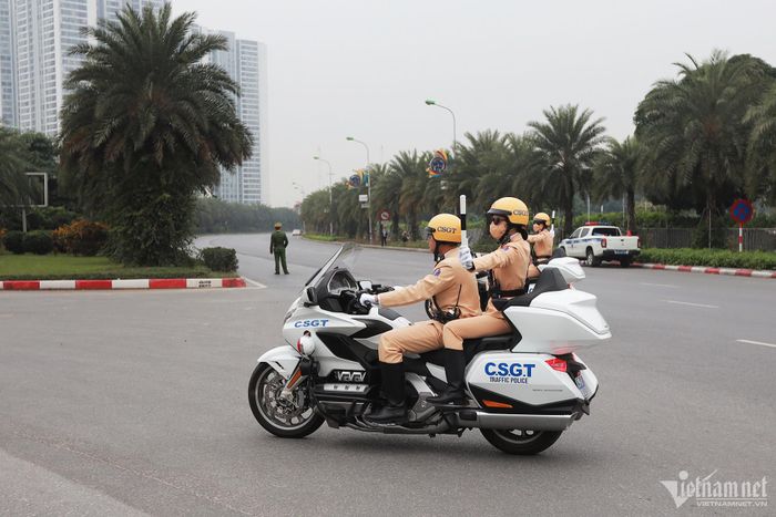 Từ 14h hôm nay, lực lượng CSGT sẽ thực hiện phương án cấm đường, hạn chế phương tiện. Ảnh: Đình Hiếu