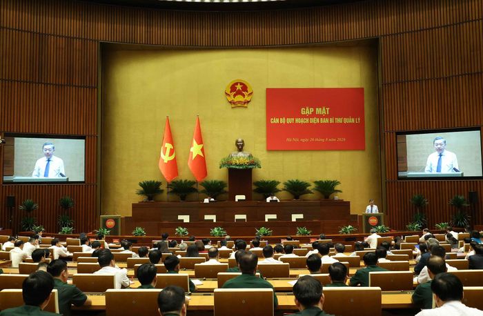 Chuẩn bị tốt đội ngũ cán bộ diện Ban Bí thư quản lý không chỉ để có nguồn thay thế khi cần, mà để bảo đảm sự kế thừa liên tục, vững vàng và phát triển trong năng lực lãnh đạo, cầm quyền của Đảng. Ảnh: TTXVN