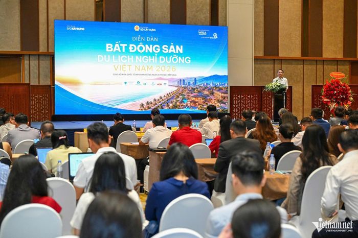 Ông Vương Duy Dũng, Phó Cục trưởng Cục Quản lý nhà và thị trường bất động sản cho rằng, bất động sản nghỉ dưỡng cần chuyển từ phát triển theo phong trào sang dựa trên quy hoạch.