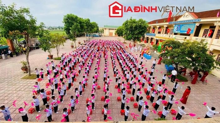 Thời hạn điều động nhà giáo được Nghệ An quy định không quá 3 năm đối với nữ, không quá 4 năm đối với nam