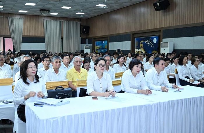  Các Thẩm phán và Hội thẩm nhân dân tham dự hội nghị tập huấn.