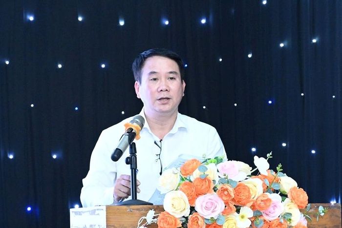  Thẩm phán Vũ Quang Huy, Phó Chánh tòa Tòa Hình sự TAND TP Hà Nội trao đổi về công tác giải quyết án hình sự tại hội nghị tập huấn.