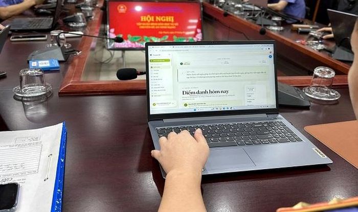 Cán bộ, Kiểm sát viên trực tiếp thực hiện ngay trên máy tính.